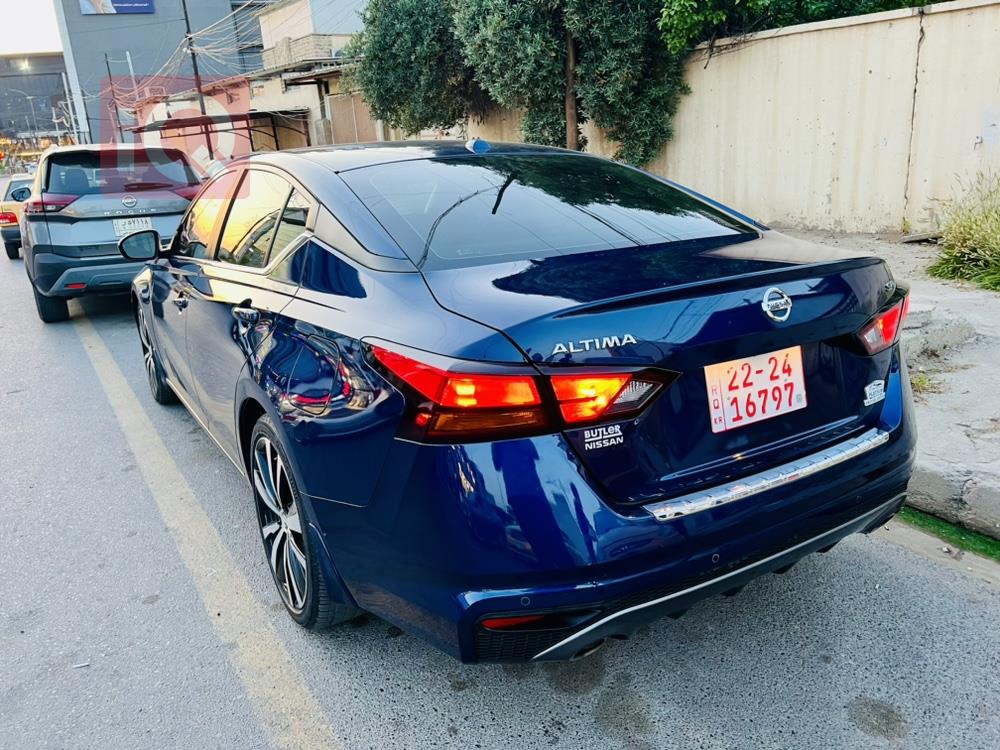 نیسان ئەلتیما